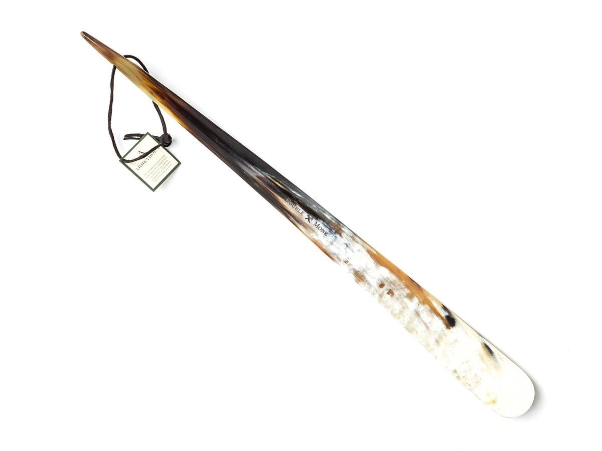 Back view of Abbeyhorn 24 inch tip end shoe horn with dark brown and white variations